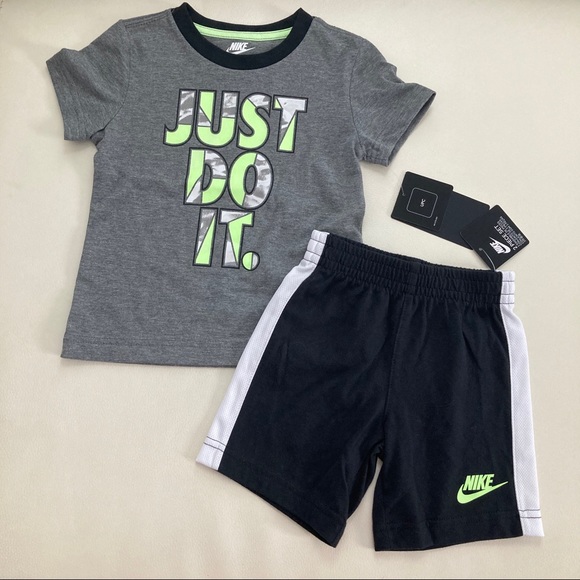Nike neon grey cute shorts set 2123 - Picture 2 of 5